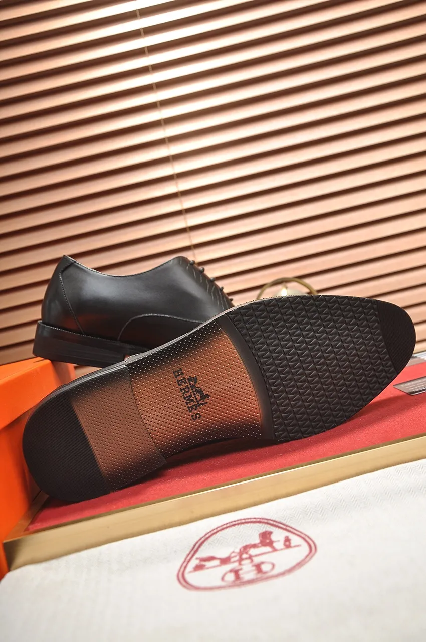 Men's shoes💰460💶[HERMES] (sheepskin lining)🍀Italian top luxury🍀He does not pursue novel styles and gorgeous colors, but attracts the favor of successful men with his flawless, elegant and classic style! This very, very comfortable, simple and stable style makes it easy to match any style! The pattern is absolutely 1:1 refined from the original case, and we strive for excellence in materials, imported cowhide + sheepskin lining💪💪💪extraordinary texture👍! .Black Brown Size: 38-45 (45 customized)